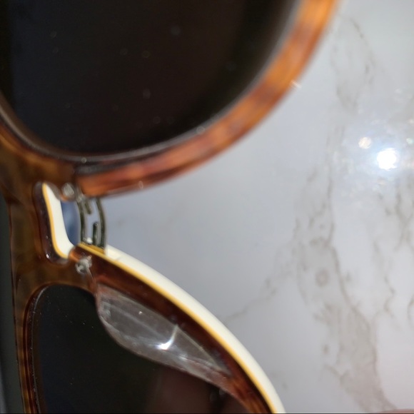 Fendi Aviator Style Sunglasses - Picture 12 of 16